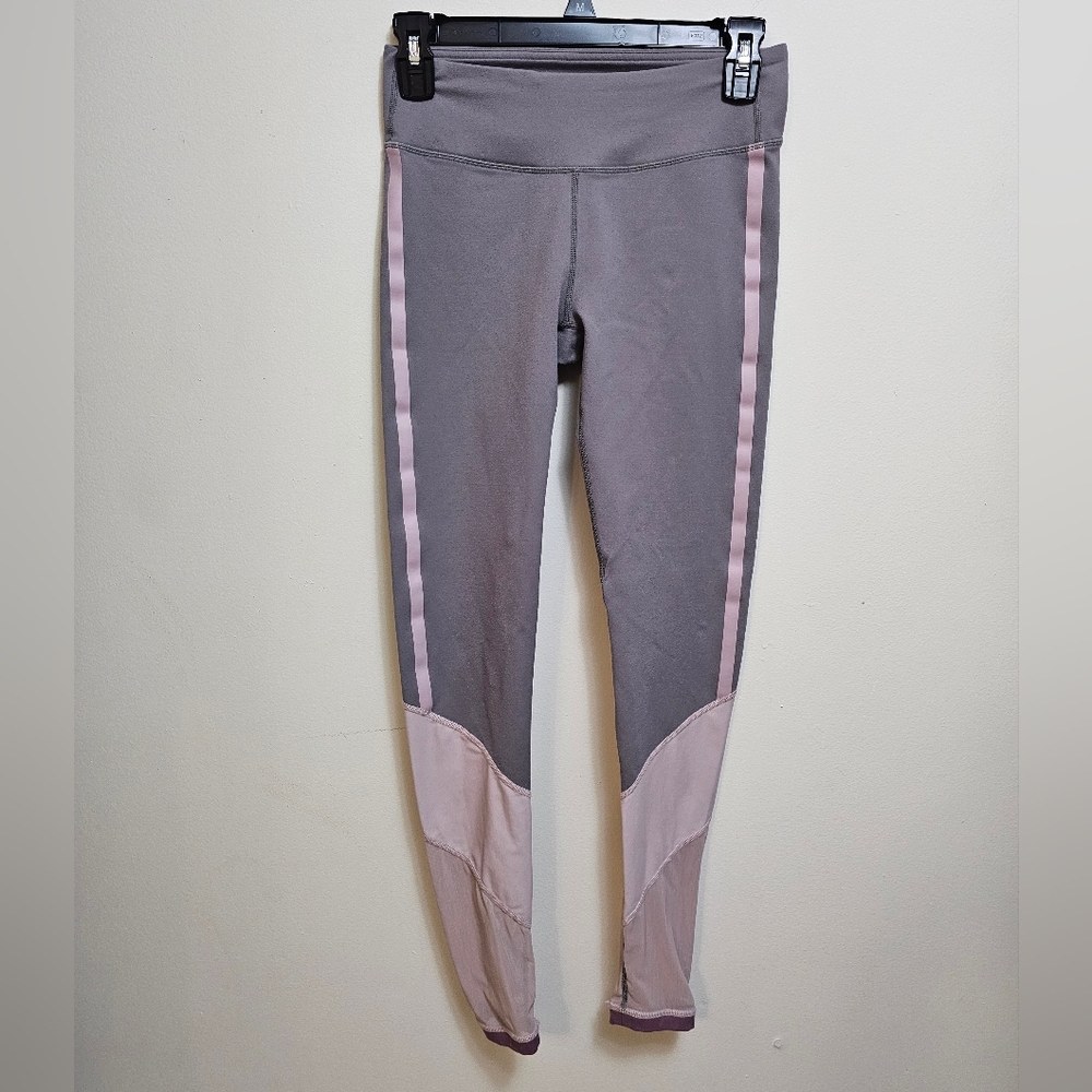 Fabletics Gray/Purple Athletic‎ Leggins XS